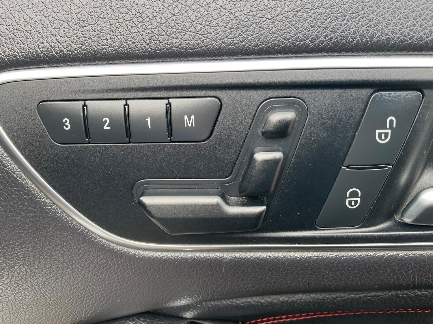 Used Mercedes-Benz A-Class 2015 for sale - 78086888: Photo 12