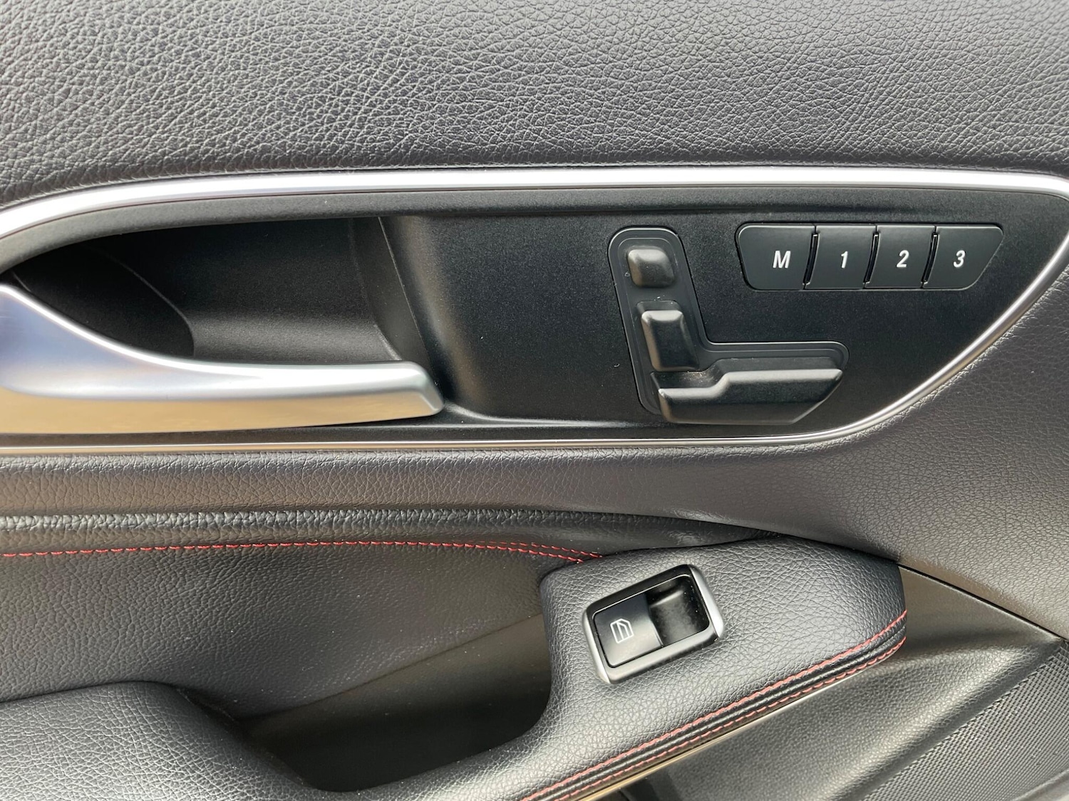 Used Mercedes-Benz A-Class 2015 for sale - 78086888: Photo 39