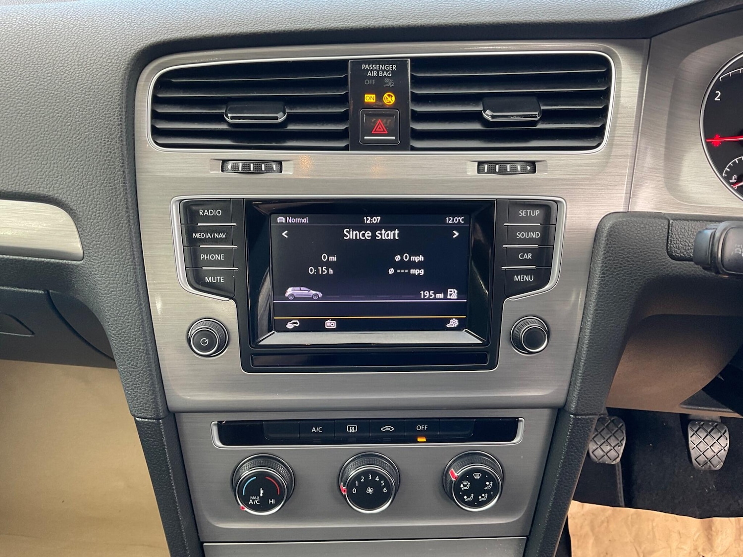 Used Volkswagen Golf 2015 for sale - 76521613: Photo 17