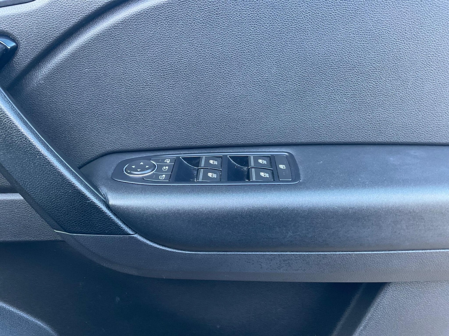 Used Renault Captur for sale - 77853352: Photo 10