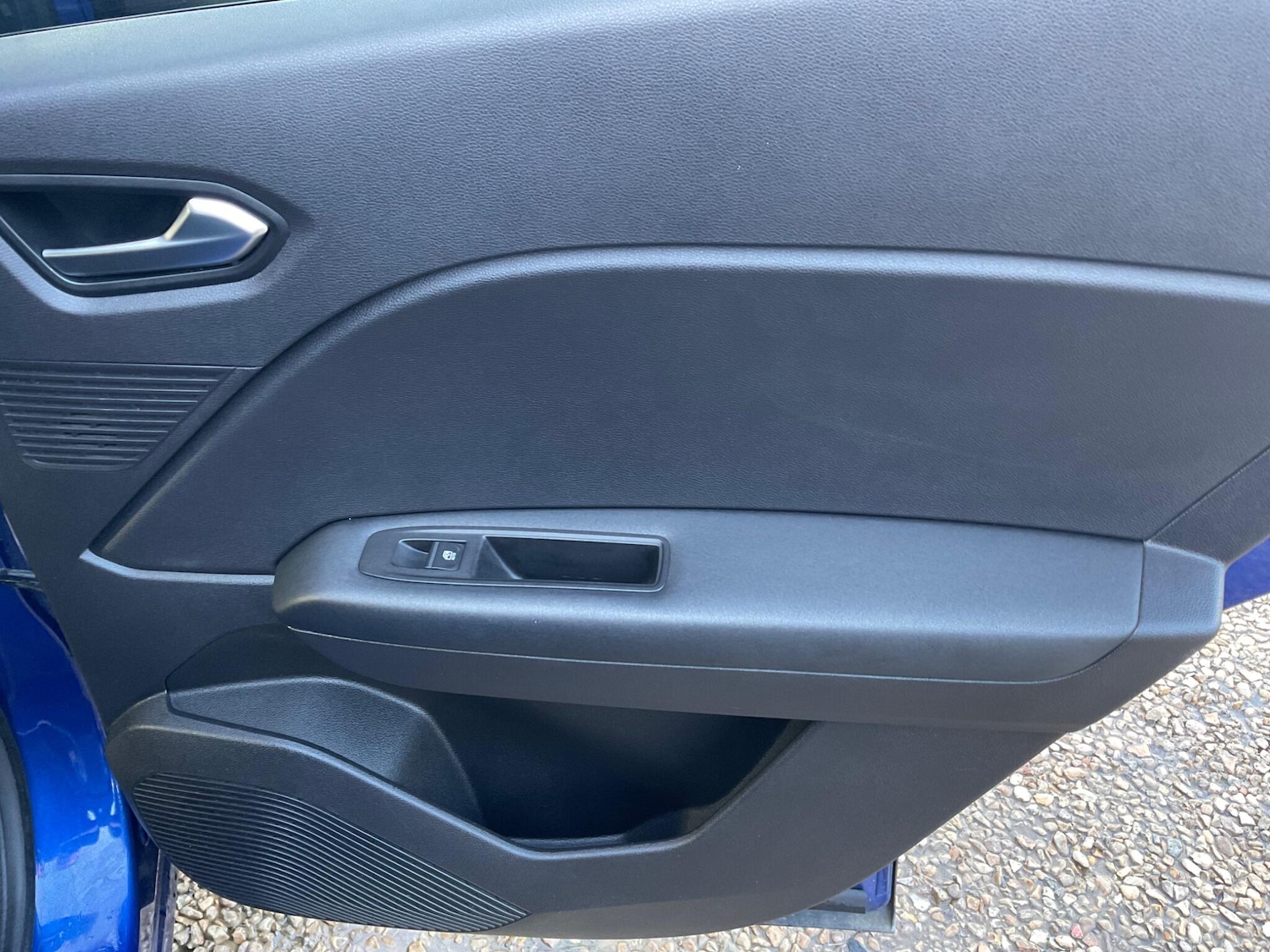 Used Renault Captur for sale - 77853352: Photo 33