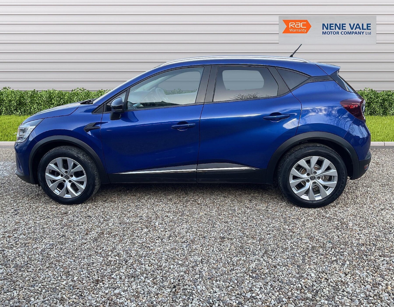 Used Renault Captur for sale - 77853352: Photo 4
