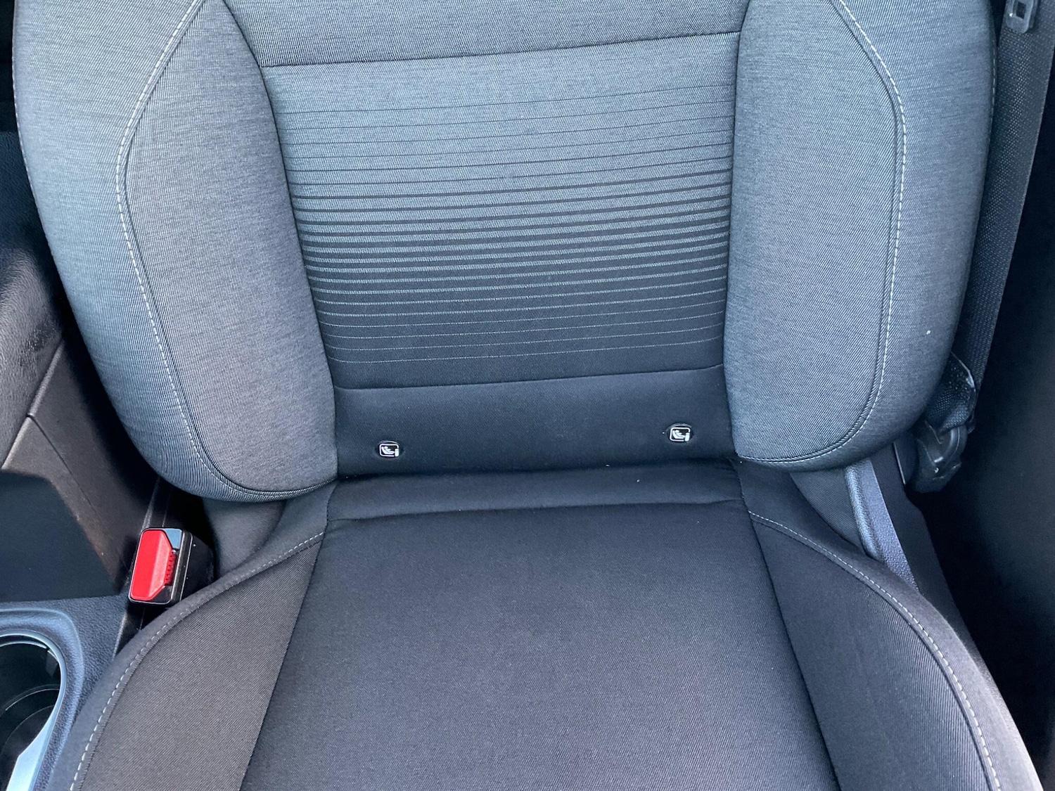 Used Renault Captur for sale - 77853352: Photo 43