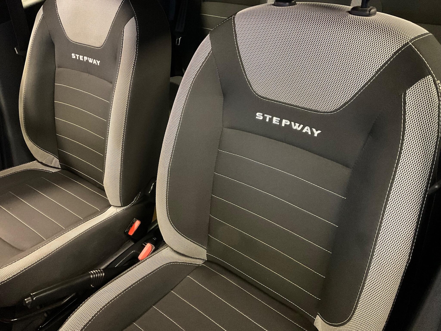 Used Dacia Sandero Stepway 2019 for sale - 77120033: Photo 30