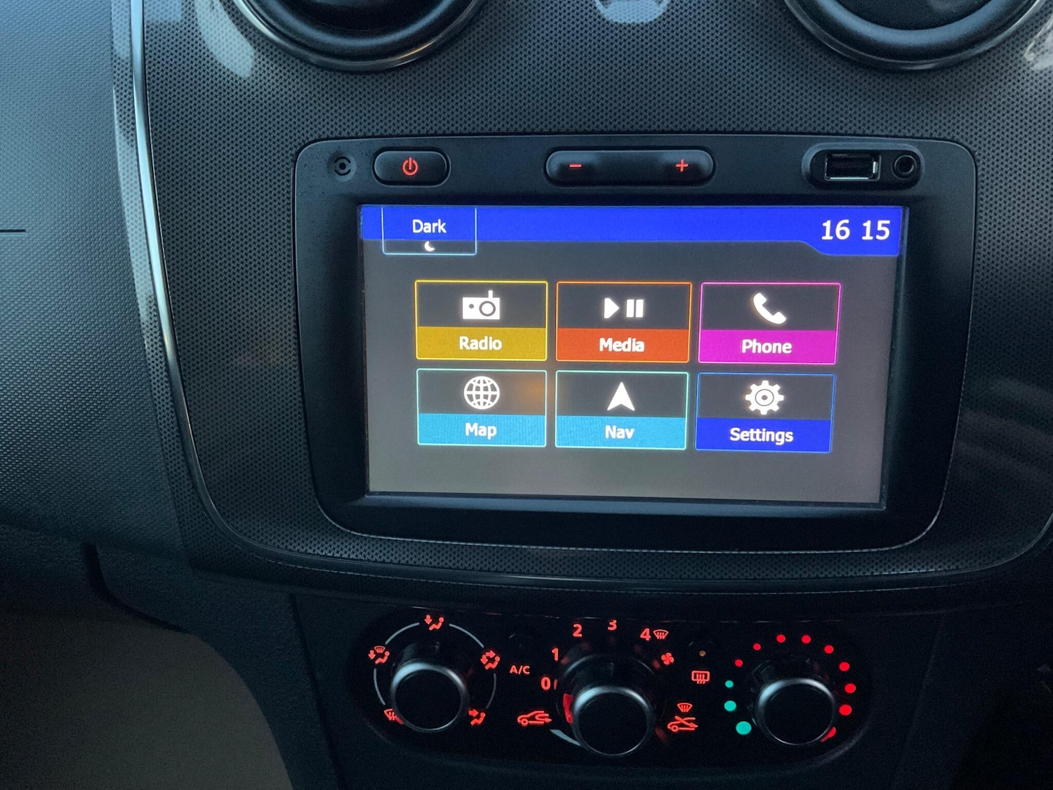 Used Dacia Sandero Stepway 2019 for sale - 77120033: Photo 34