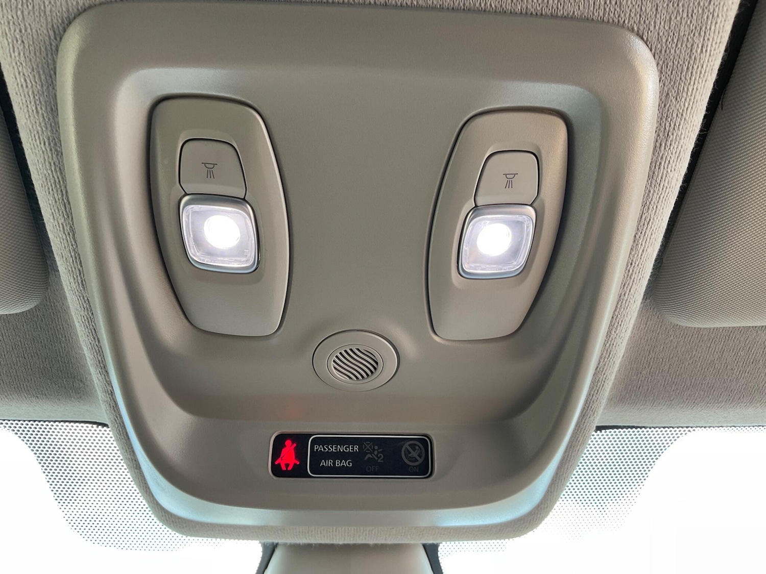 Used Renault Clio 2018 for sale - 76610167: Photo 24