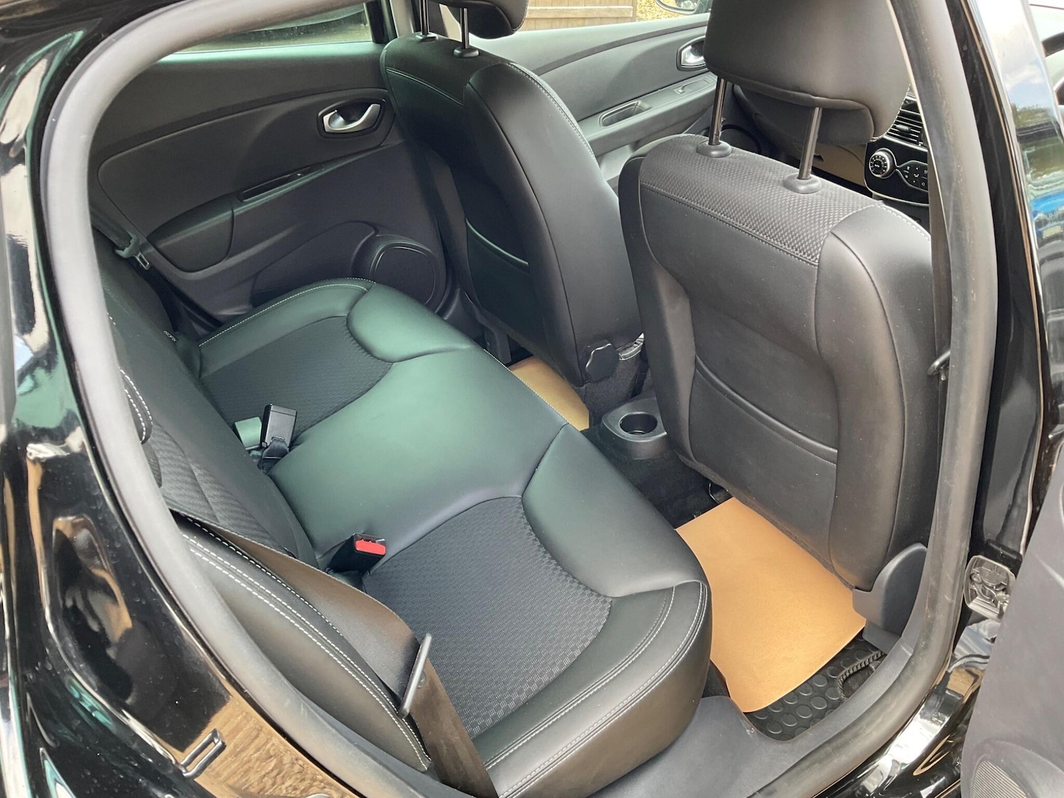 Used Renault Clio 2018 for sale - 76610167: Photo 27