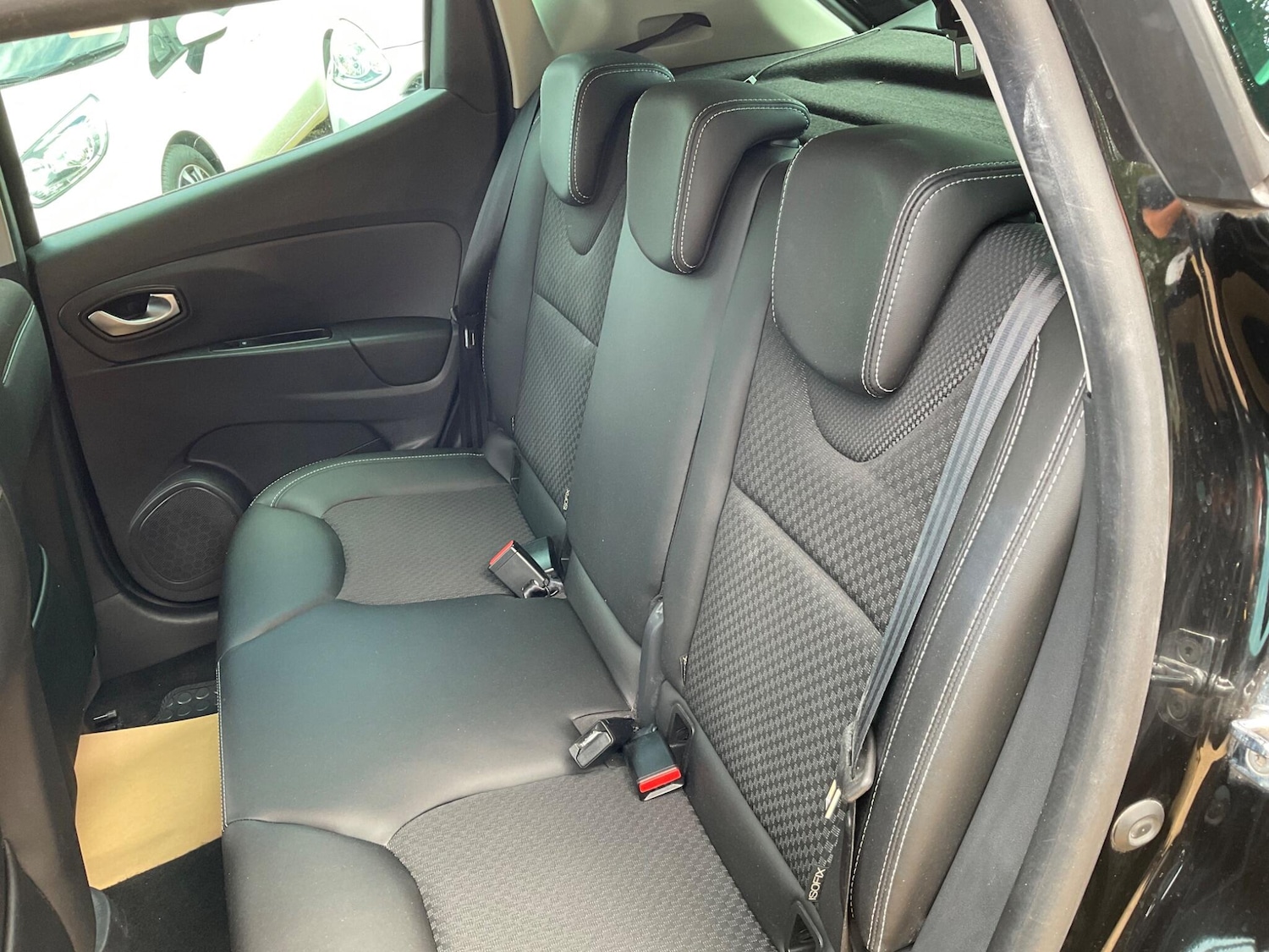 Used Renault Clio 2018 for sale - 76610167: Photo 35