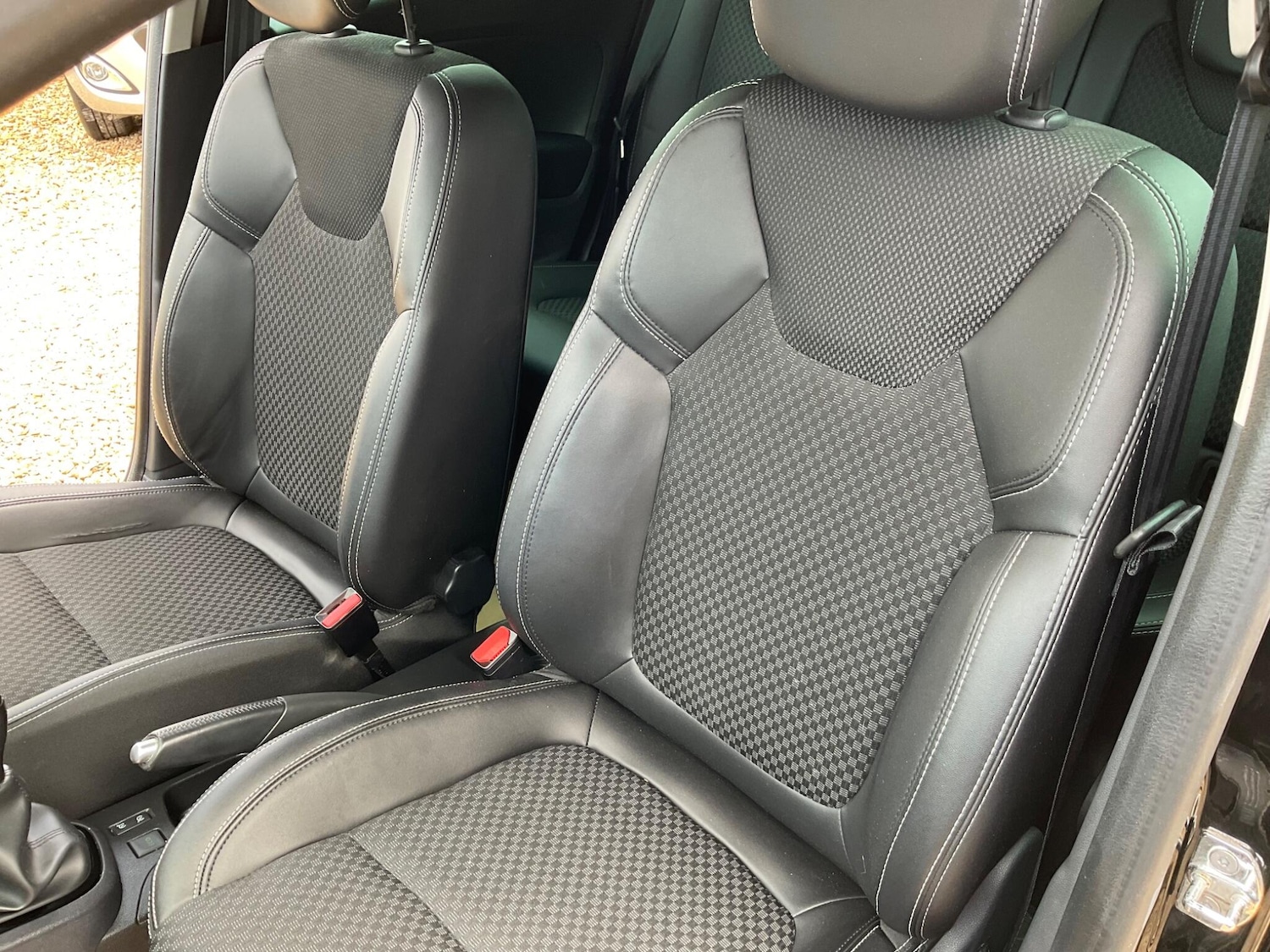 Used Renault Clio 2018 for sale - 76610167: Photo 39