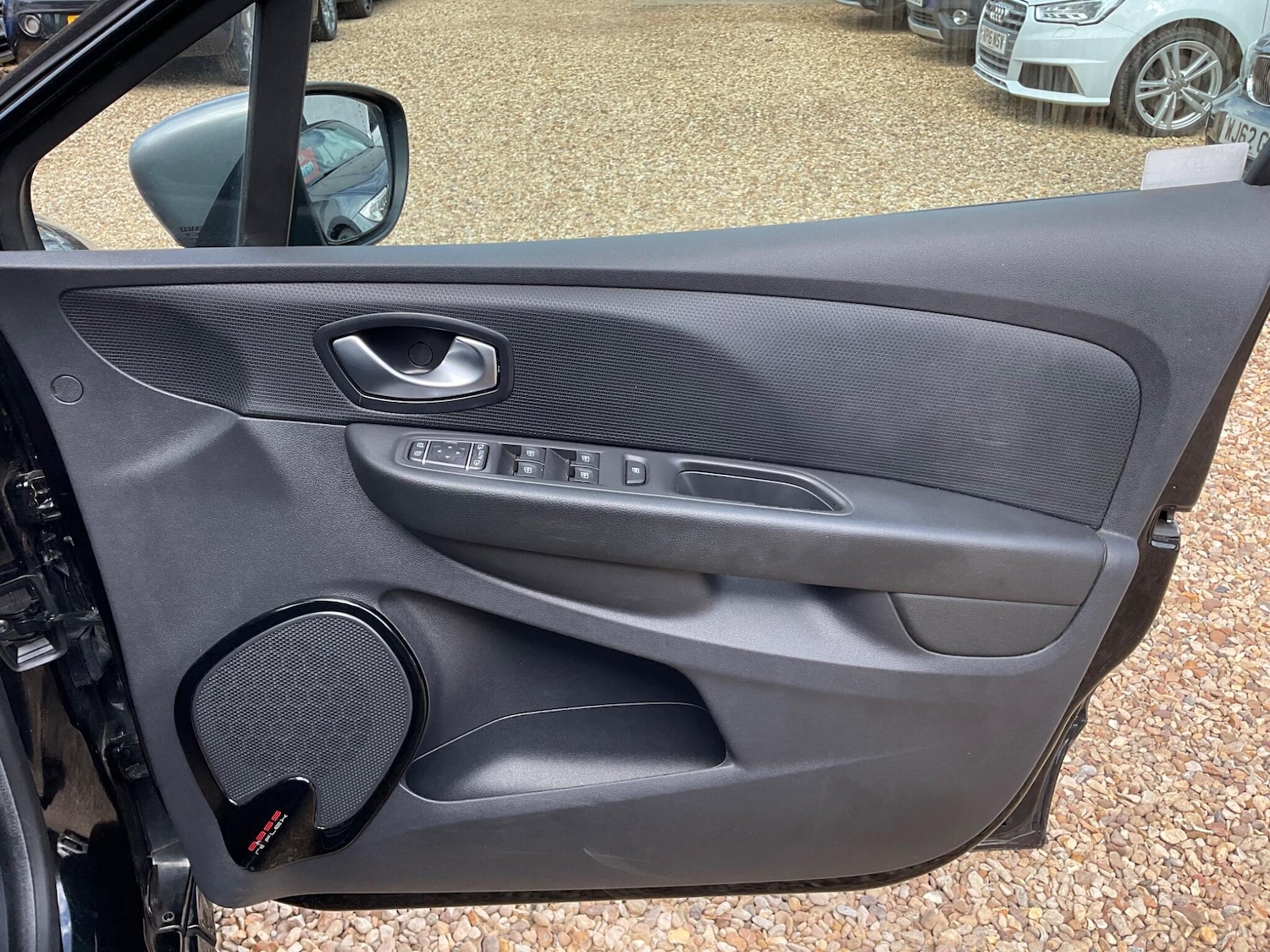 Used Renault Clio 2018 for sale - 76610167: Photo 9