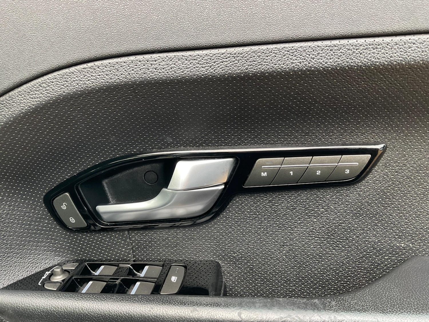 Used Land Rover Range Rover Evoque 2014 for sale - 77305857: Photo 10