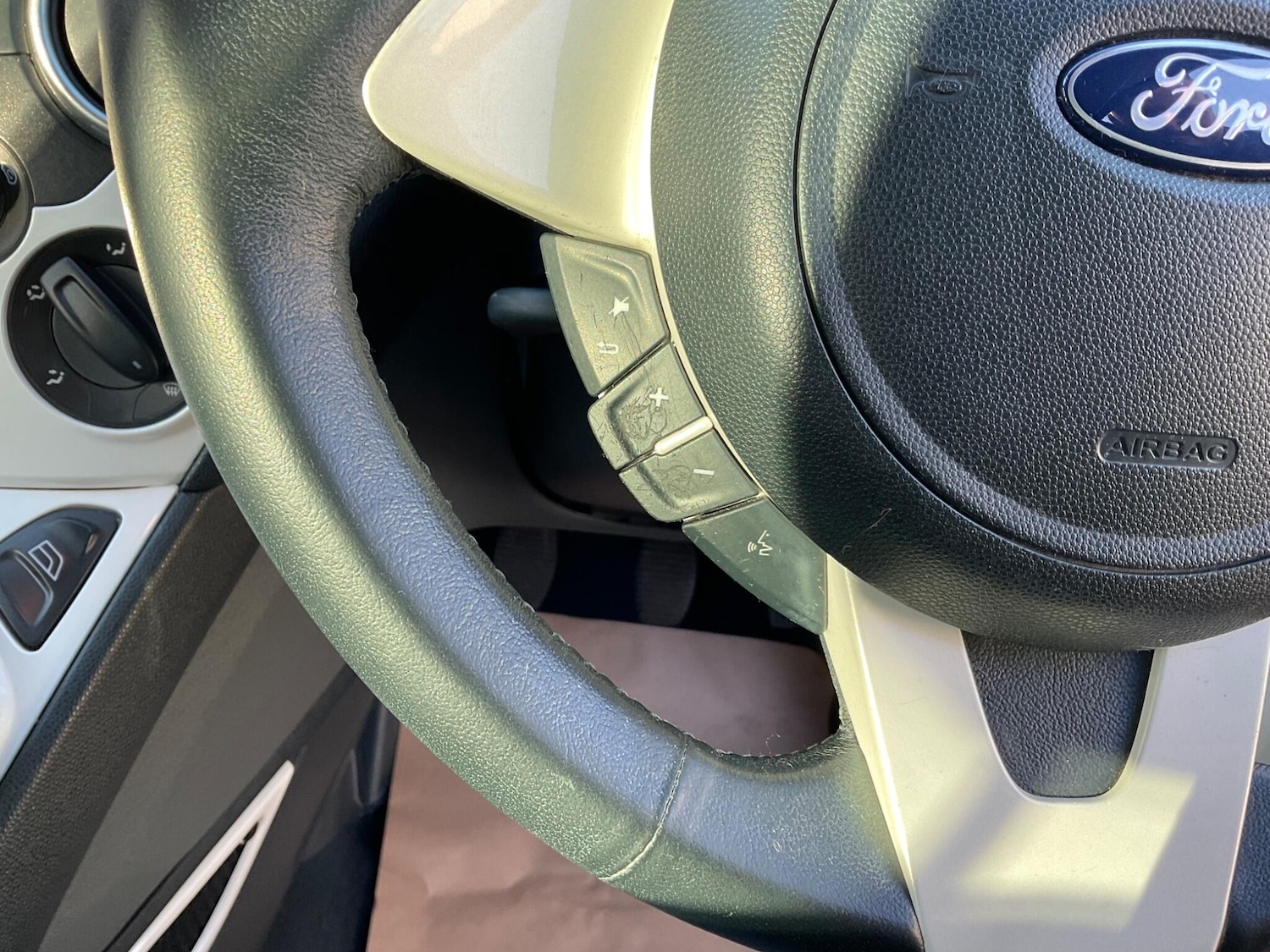 Used Ford Ka 2015 for sale - 76780765: Photo 12