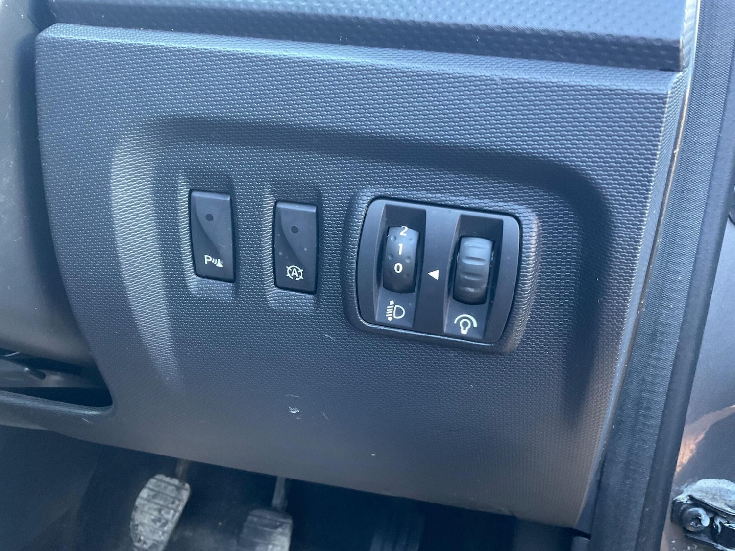 Used Renault Captur 2015 for sale - 77939858: Photo 10