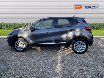 Used Renault Captur 2015 for sale - 77939858: Photo