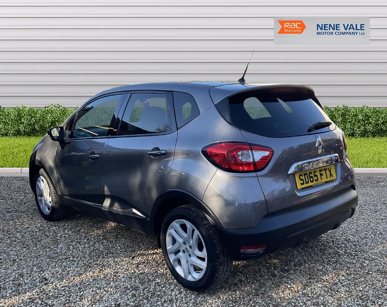 Used Renault Captur 2015 for sale - 77939858: Photo 5