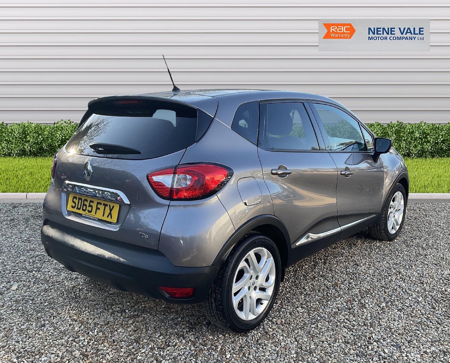 Used Renault Captur 2015 for sale - 77939858: Photo 6