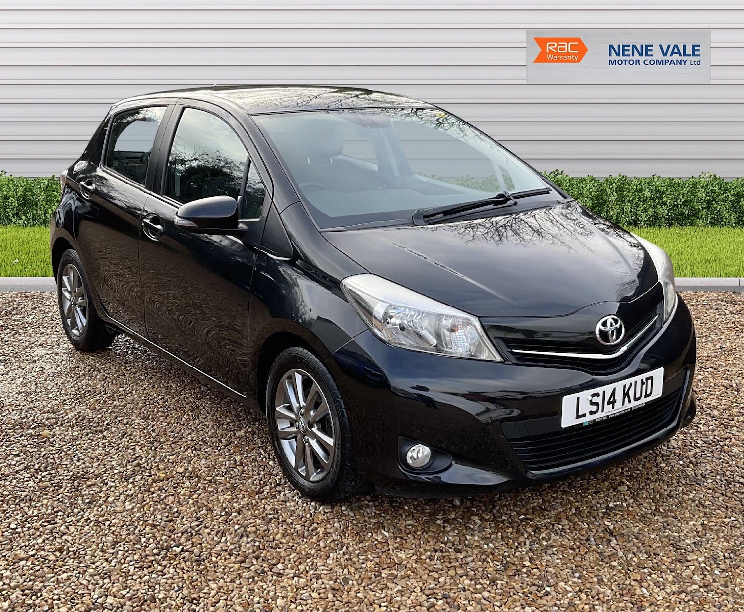 Used Toyota Yaris 2014 for sale - 76886181: Photo 1