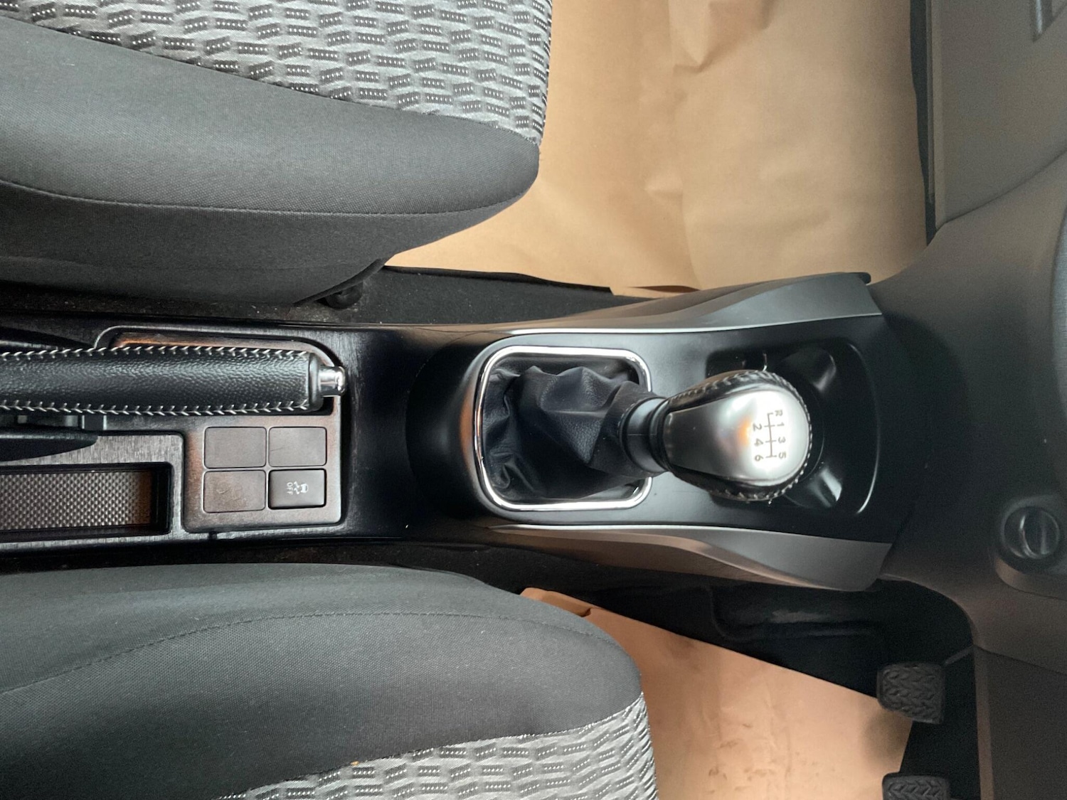 Used Toyota Yaris 2014 for sale - 76886181: Photo 22