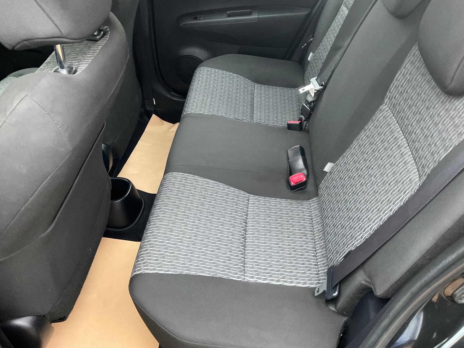 Used Toyota Yaris 2014 for sale - 76886181: Photo 31