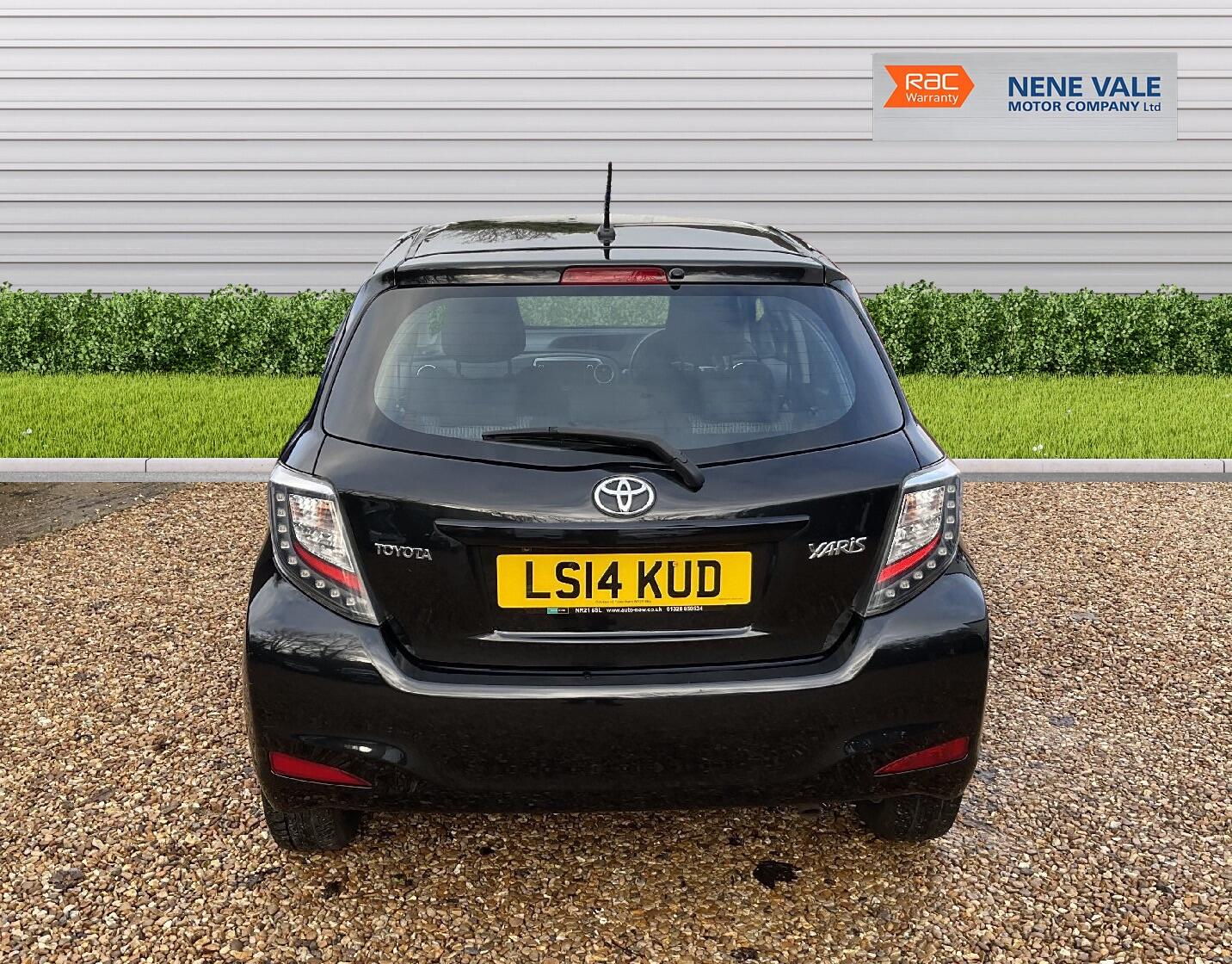 Used Toyota Yaris 2014 for sale - 76886181: Photo 6