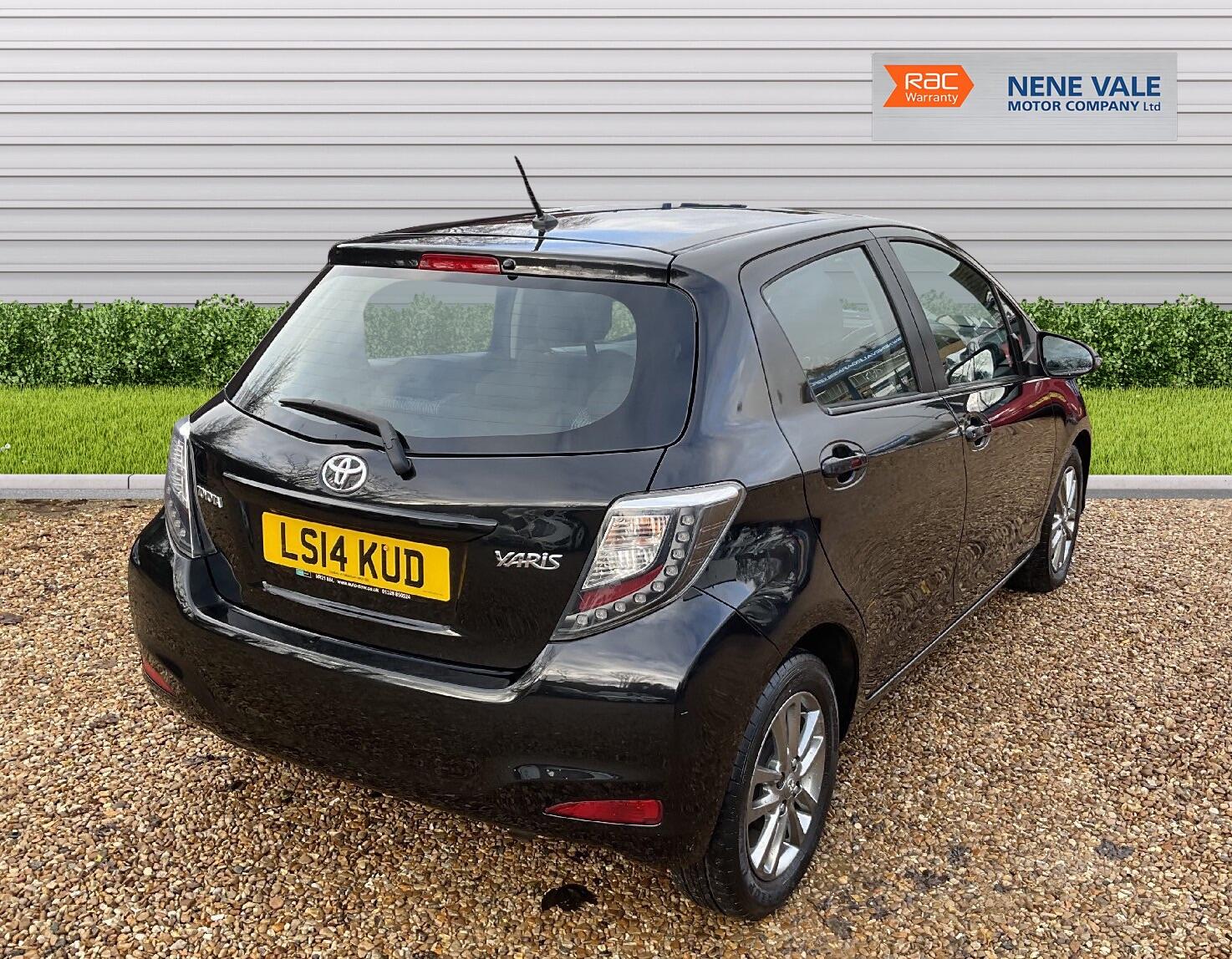 Used Toyota Yaris 2014 for sale - 76886181: Photo 7