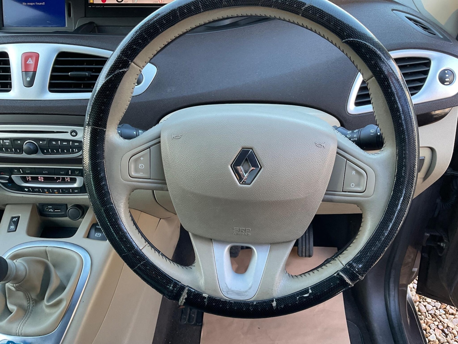 Used Renault Grand Scenic 2010 for sale - 76801146: Photo 12