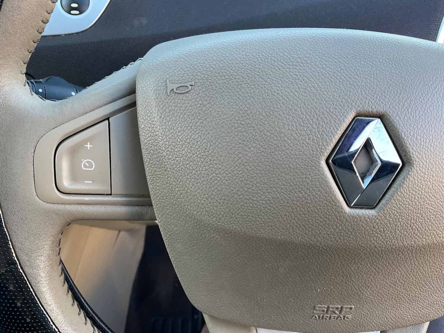 Used Renault Grand Scenic 2010 for sale - 76801146: Photo 16