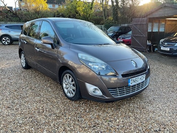 (60) - 1.5 dCi Privilege TomTom Euro 5 5dr