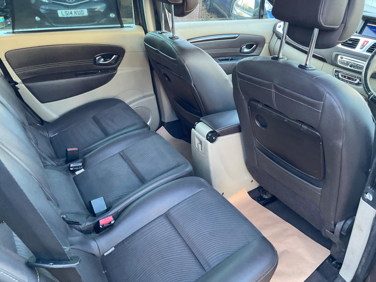 Used Renault Grand Scenic 2010 for sale - 76801146: Photo 22