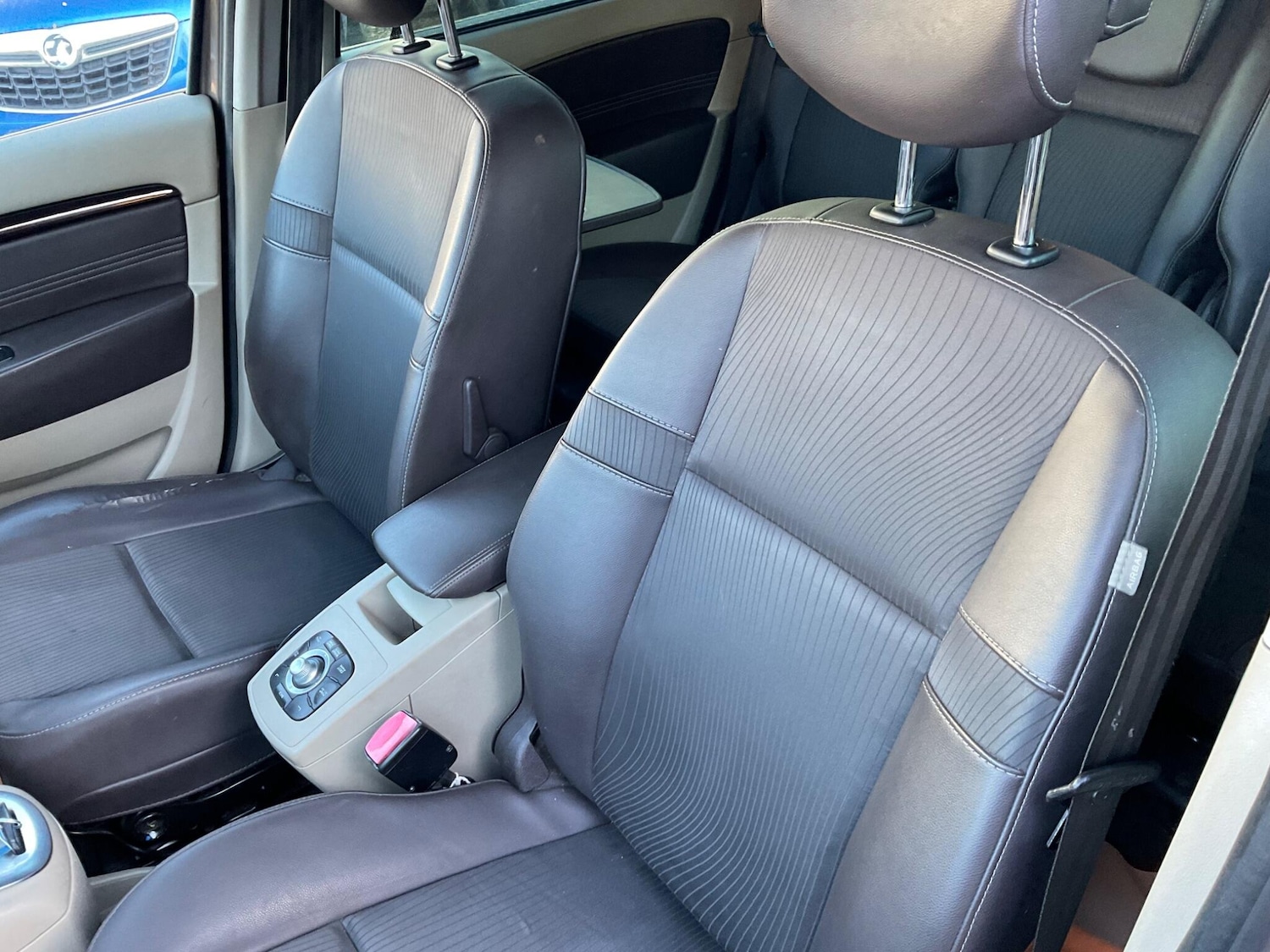 Used Renault Grand Scenic 2010 for sale - 76801146: Photo 29