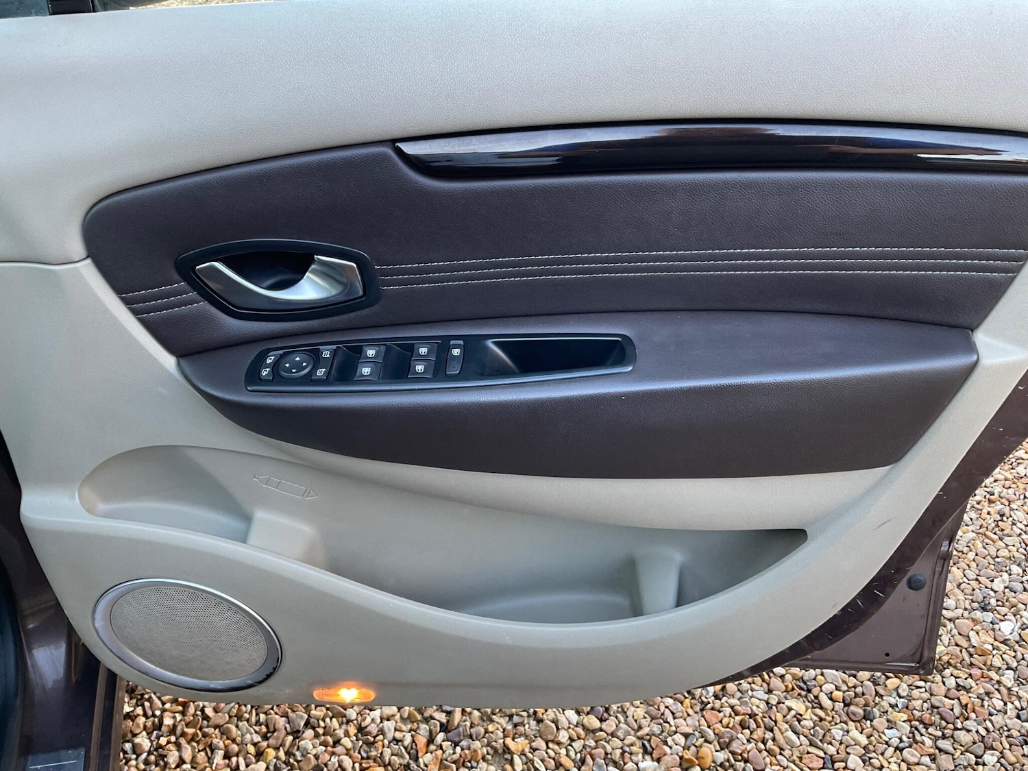 Used Renault Grand Scenic 2010 for sale - 76801146: Photo 9