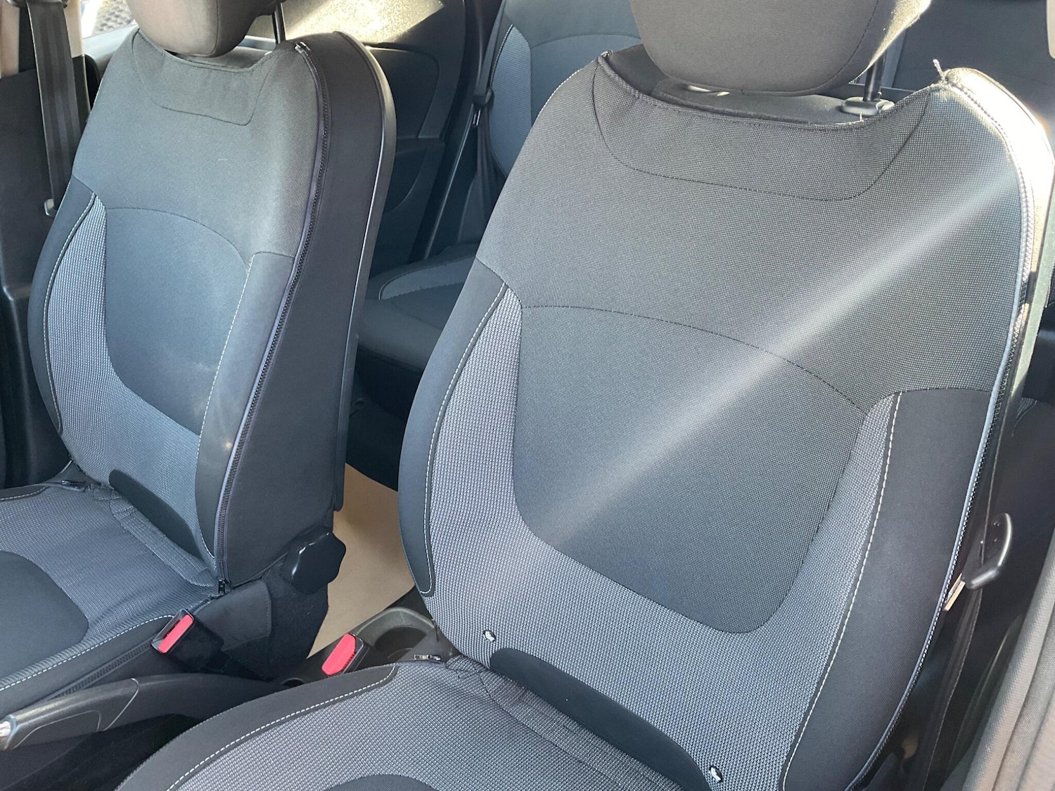 Used Renault Captur 2014 for sale - 76886210: Photo 32