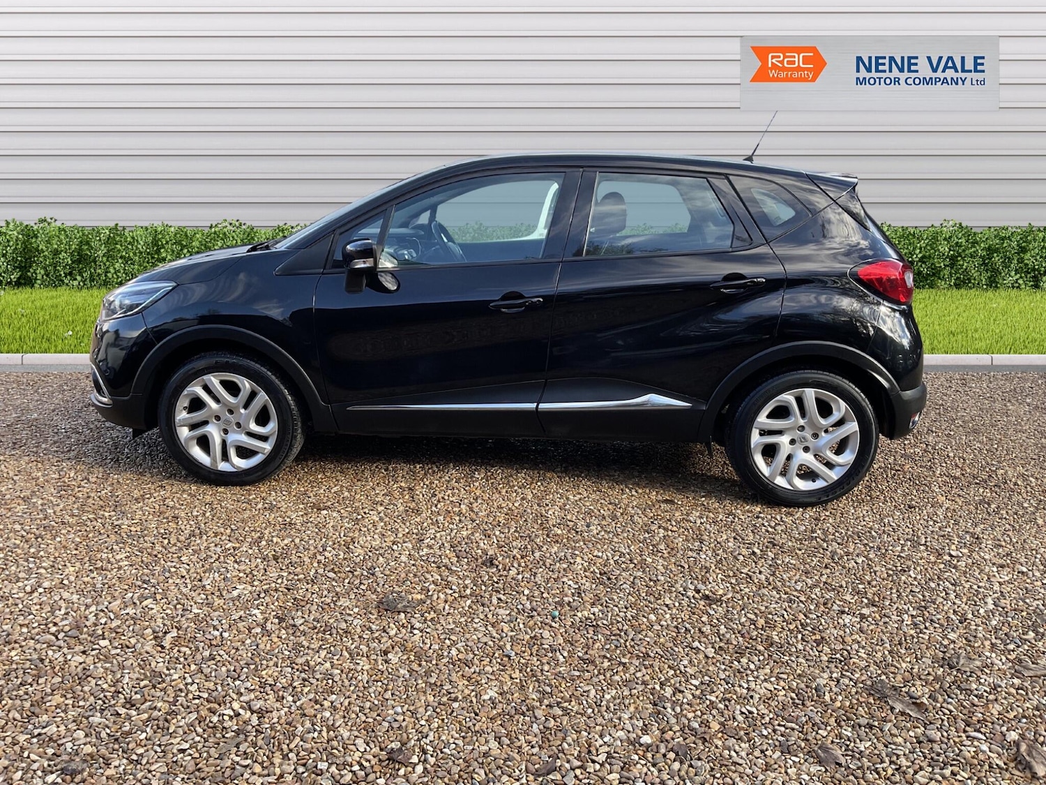 Used Renault Captur 2014 for sale - 76886210: Photo 4