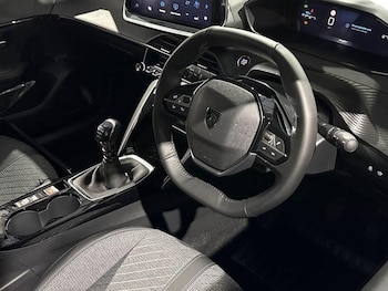 Used Peugeot 208 2025 for sale - 76756971: Photo