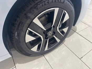 Used Peugeot 208 2025 for sale - 76756966: Photo