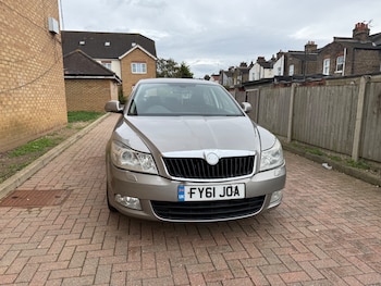 2011 (61) - 1.8 TSI Elegance 5dr