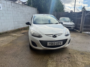 Used Mazda Mazda2 2013 for sale - 76444481: Photo