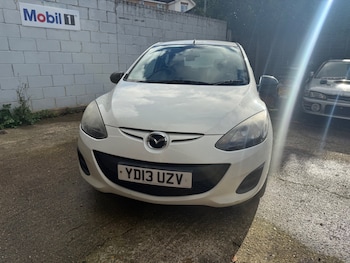 Used Mazda Mazda2 2013 for sale - 76444481: Photo