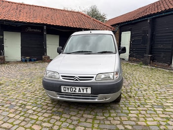 2002 (02) - 1.4i Forte 5dr