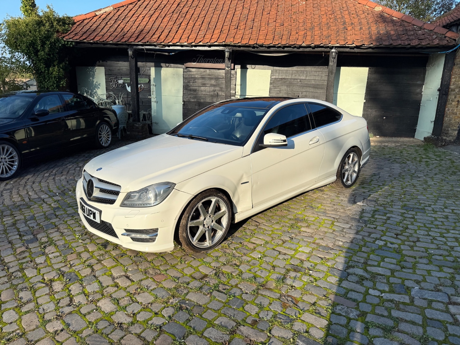 Used Mercedes-Benz C Class 2011 for sale - 76548082: Photo 2