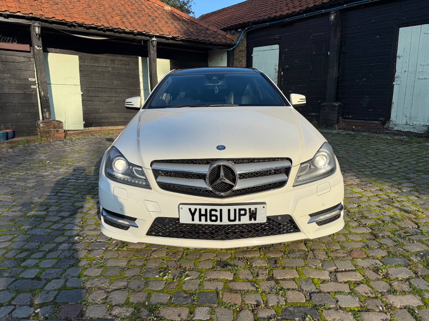 Used Mercedes-Benz C Class 2011 for sale - 76548082: Photo 3