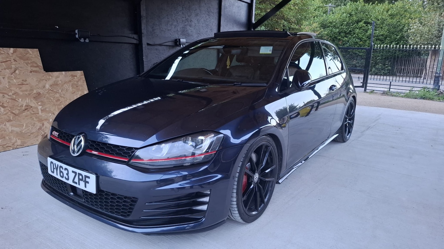 Used Volkswagen Golf 2013 for sale - 76817459: Photo 2