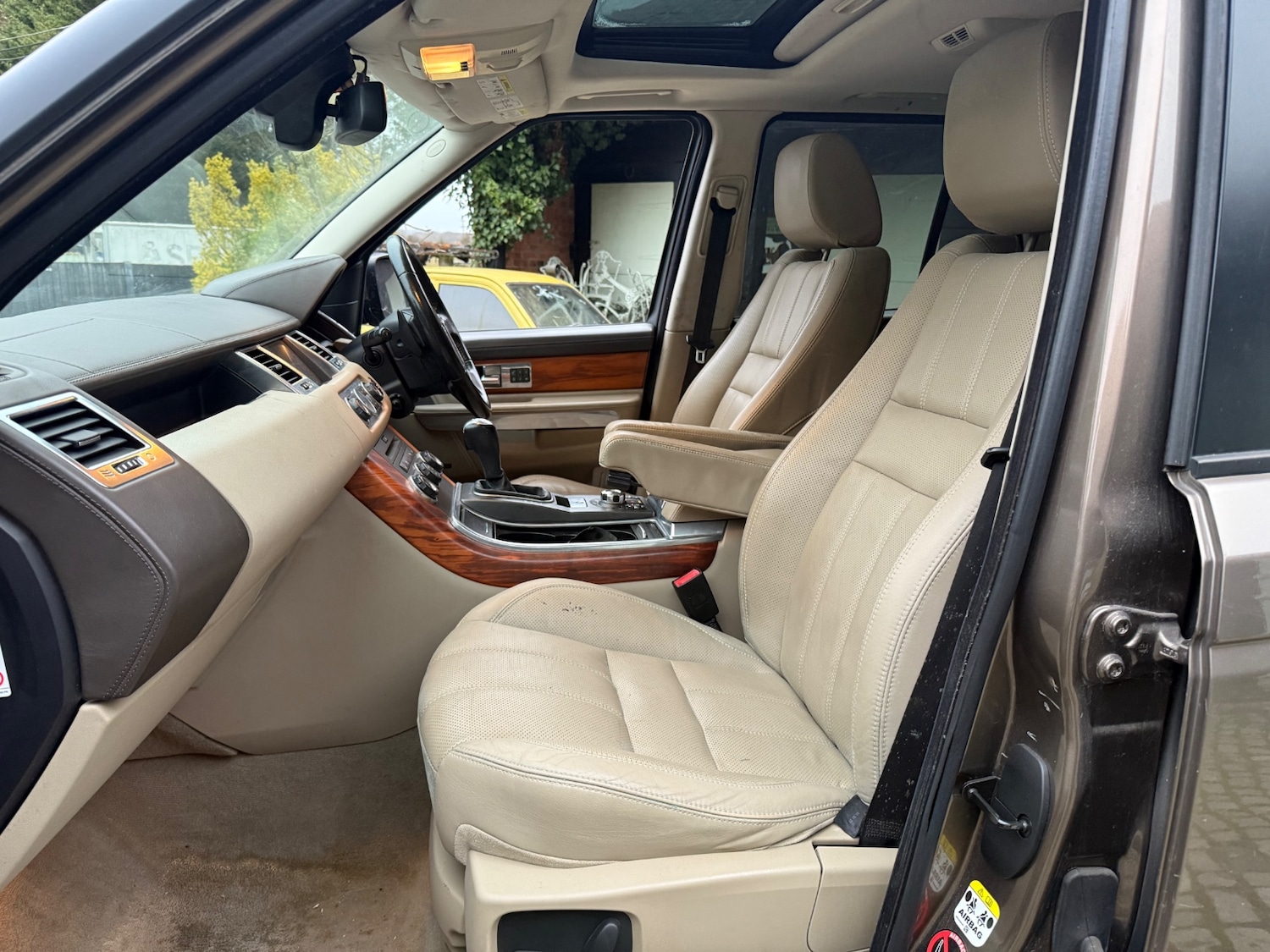 Used Land Rover Range Rover Sport 2010 for sale - 77129265: Photo 19