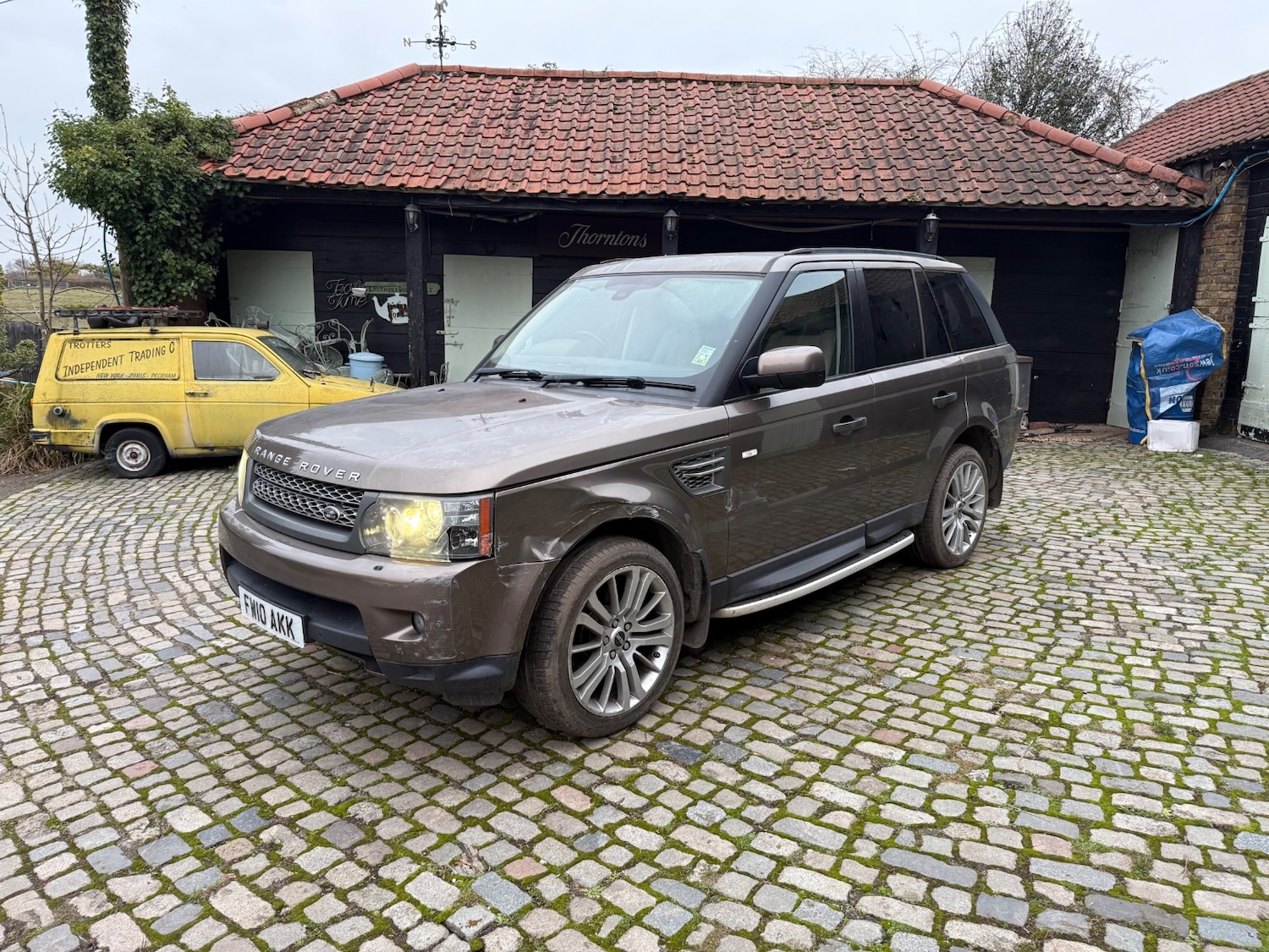 Used Land Rover Range Rover Sport 2010 for sale - 77129265: Photo 2