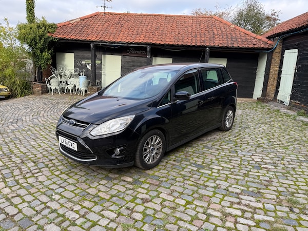 Used Ford Grand C-Max 2011 for sale - 76222489: Photo 2