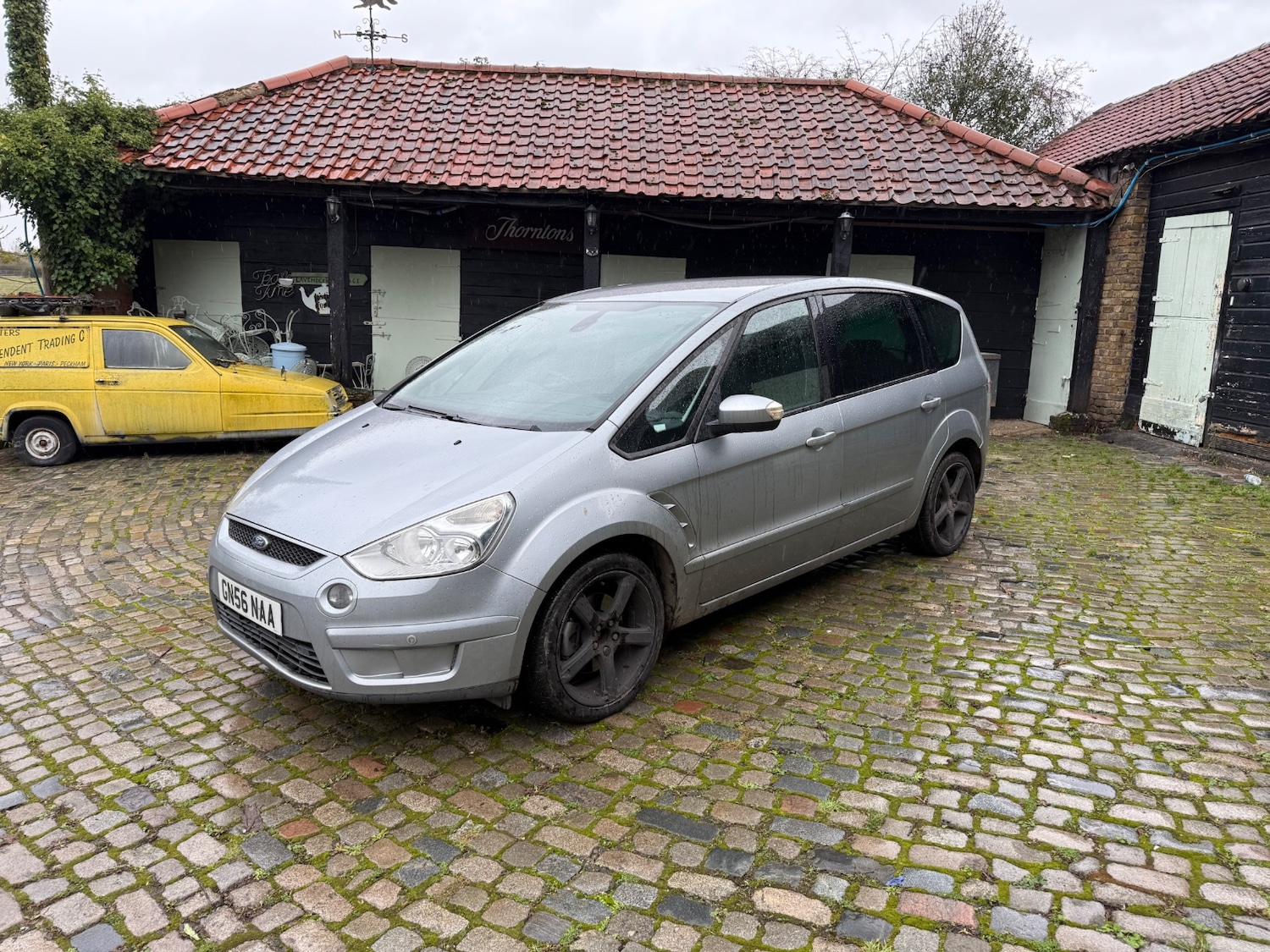Used Ford S-Max 2006 for sale - 76688489: Photo 2