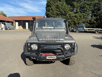Used Land Rover Defender 90 1985 for sale - 75556348: Photo
