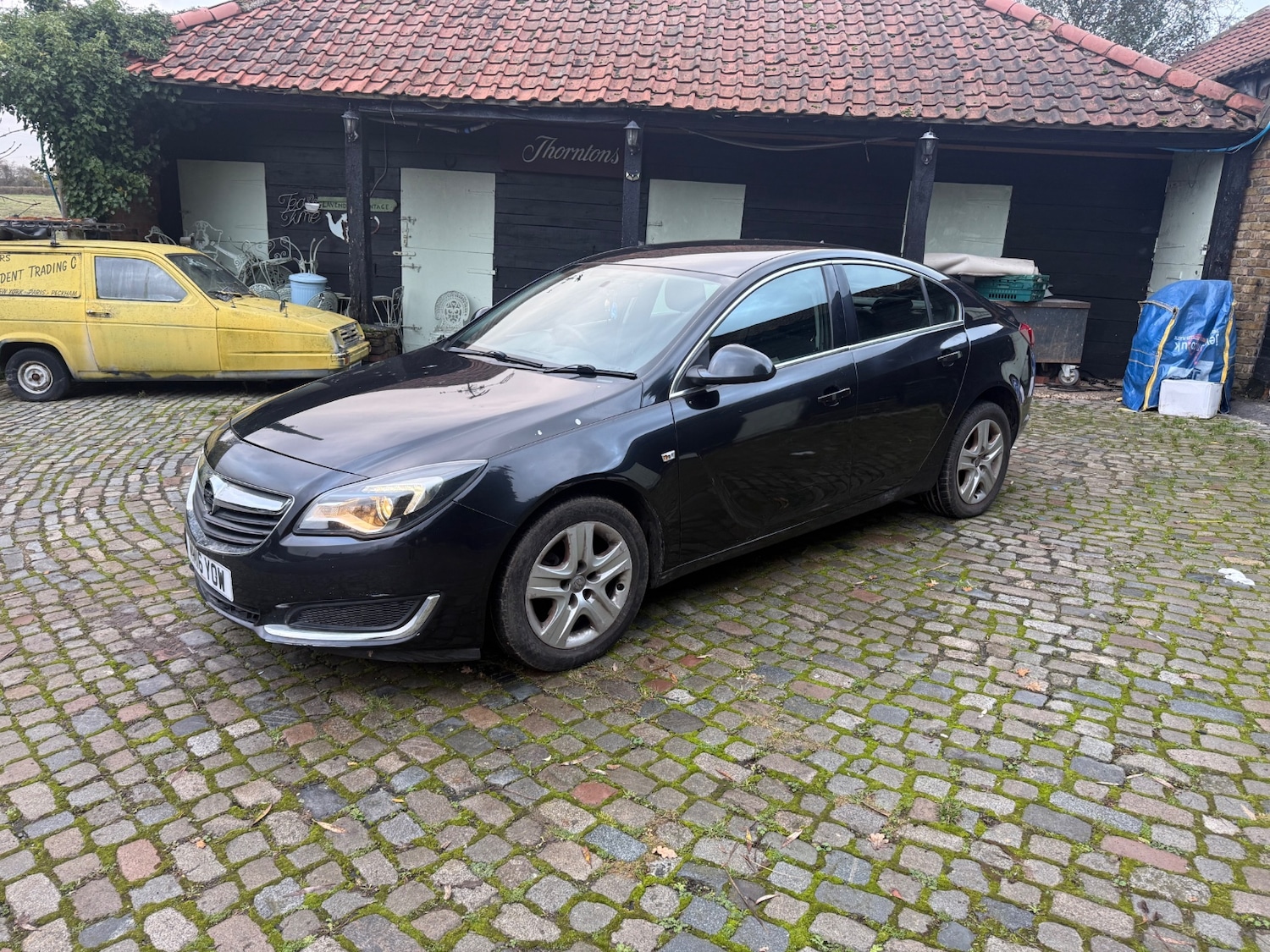 Used Vauxhall Insignia 2016 for sale - 76948720: Photo 2