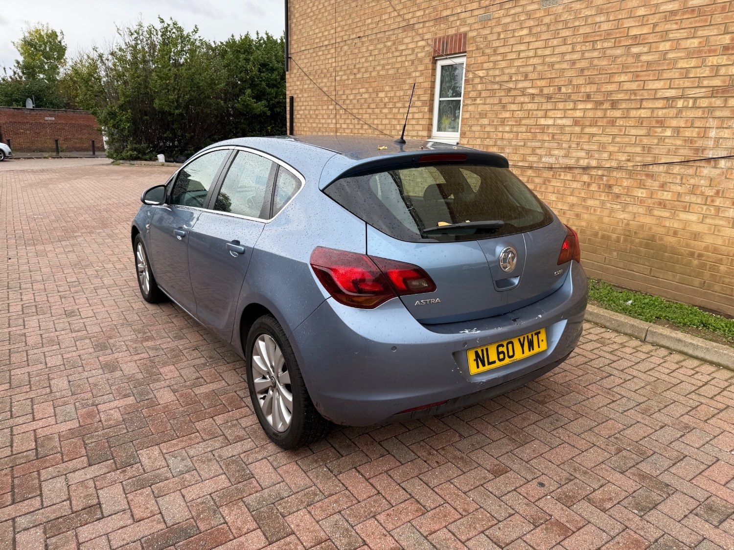Used Vauxhall Astra 2010 for sale - 76379070: Photo 6