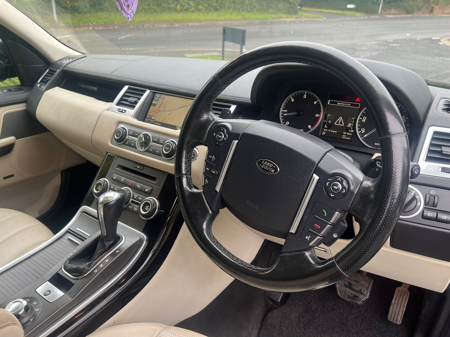 Used Land Rover Range Rover Sport 2010 for sale - 76170536: Photo 8